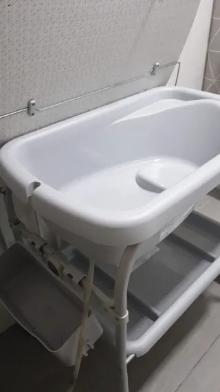 Bañera y cambiador para bebé