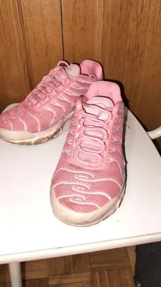 Nike Air Max Plus Talla 37.5 Rosa