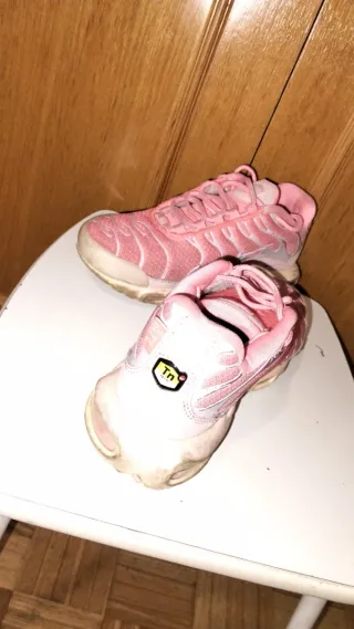 Nike Air Max Plus Talla 37.5 Rosa