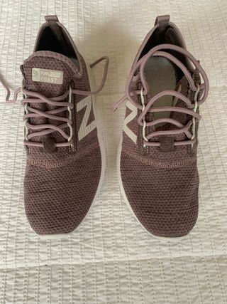 Zapatillas New Balance Moradas Mujer