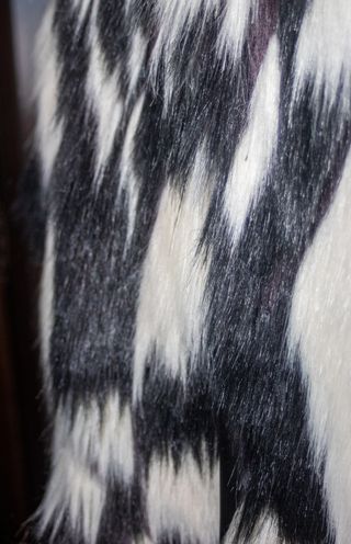 Chaleco Piel Sintética Negro y Blanco Talla M