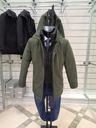 Giaccone impermeabile con pettorina verde Tg. S