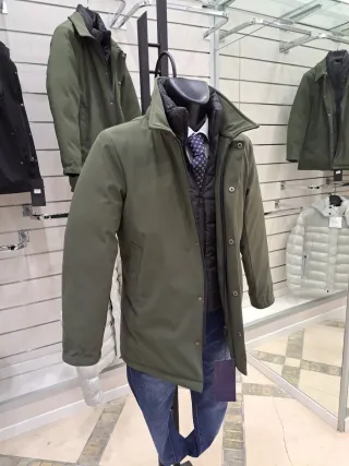 Giaccone impermeabile con pettorina verde Tg. S