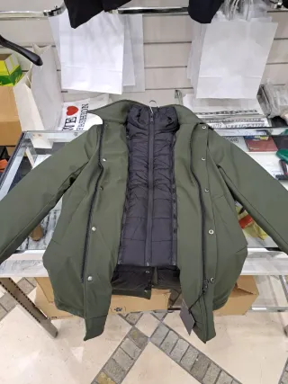 Giaccone impermeabile con pettorina verde Tg. S