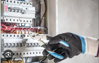 Electricista cualificado