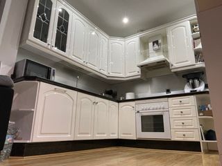 Muebles de Cocina Blancos y Negros