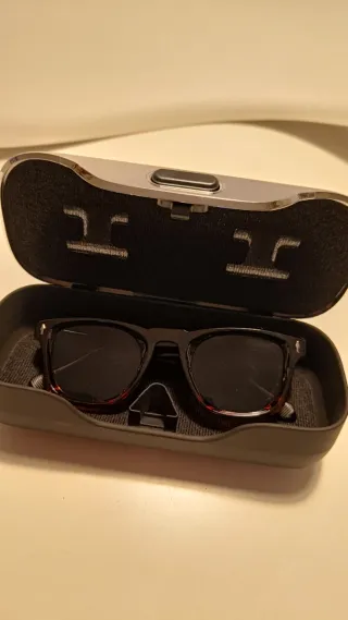 Estuche gafas Peugeot para coche