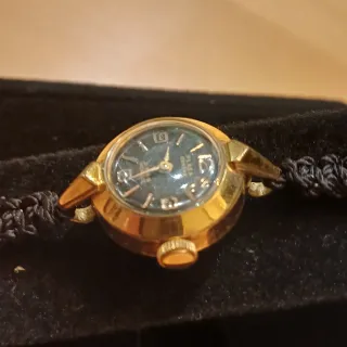 Reloj Plaza Geneve Mujer Dorado