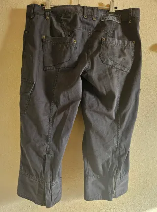 Pantalón pirata negro