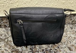 Bolso bandolera DESIGUAL negro