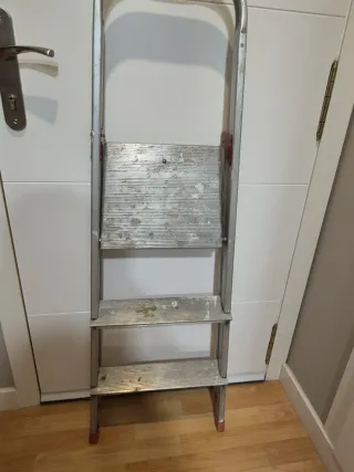 Escalera aluminio 3 peldaños