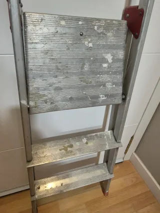 Escalera aluminio 3 peldaños