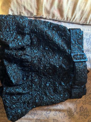 Falda Zara Azul y Negra Texturizada