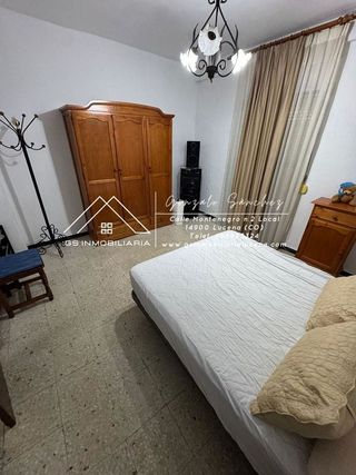 Casa adosada en venta en Lucena