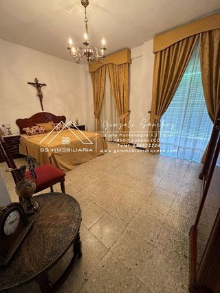 Casa adosada en venta en Lucena