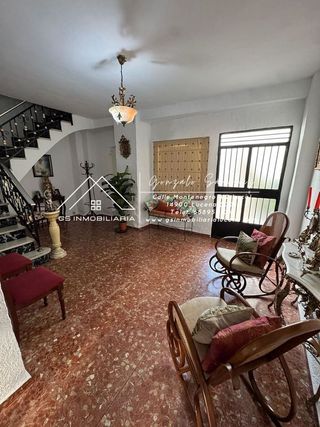 Casa adosada en venta en Lucena