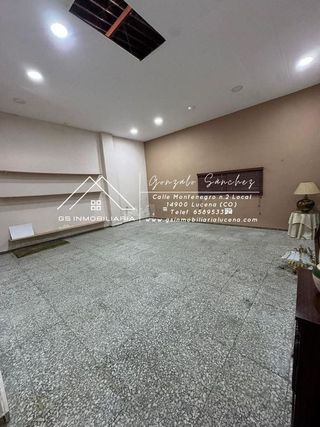 Casa adosada en venta en Lucena