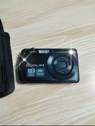 Cámara de fotos Digital CASIO Exilim 12.1 MP