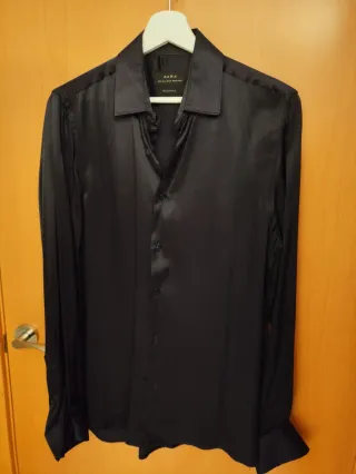 Camisa Zara satinada azul marino