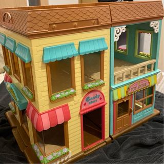 Casa de muñecas con luces