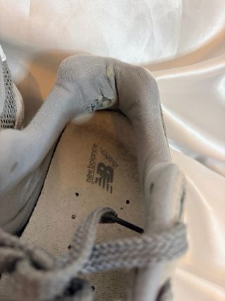 New Balance M2002 Sneakers EU 39.5 Beige/Gris