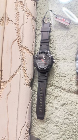 Reloj Deportivo Negro y Beige