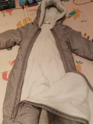 Conjunto nieve + buzo bebé 6-9 meses