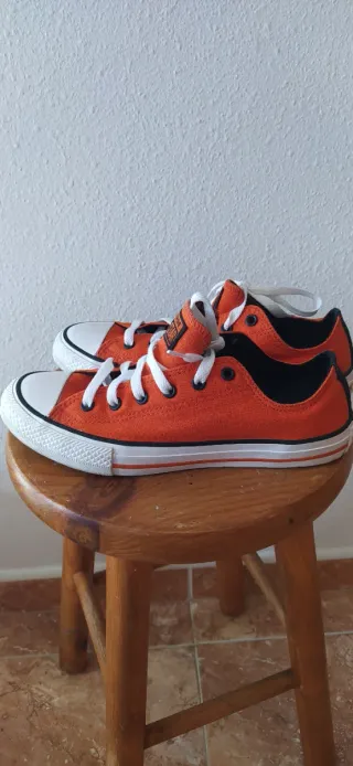 Deportivas Converse Naranja y Blanco