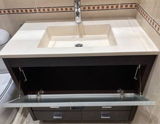 Mueble de baño con lavabo marca Salgar