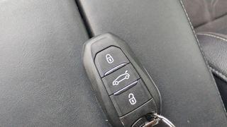 DS DS7 Crossback BlueHDi 130 So Chic Auto 96 kW (130 CV)