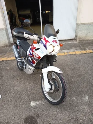 Honda África Twin 750 Trail