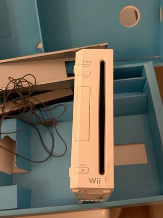 Consola Nintendo Wii + Wii Sports + dos mandos