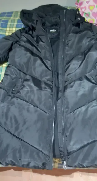 Abrigo acolchado Only negro