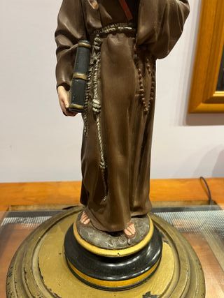 Figura religiosa de San Francisco de Asís