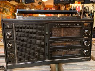 Radio Grundig Satellit 2100 Portátil de Segunda mano por 60 EUR en