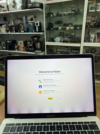 MacBook Pro 2017 13” i5 8GB RAM 128GB SSD
