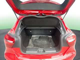 Mercedes-Benz Clase A 180 AMG Line 90 kW (122 CV)