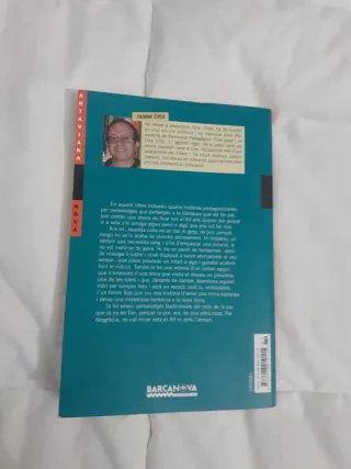 No mireu sota el llit (Antaviana Nova) (Catalan...