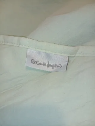 Colcha edredón verde.