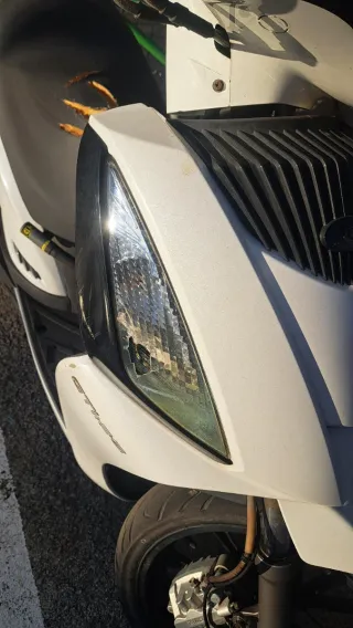 Kymco People GTI 125cc (2015)