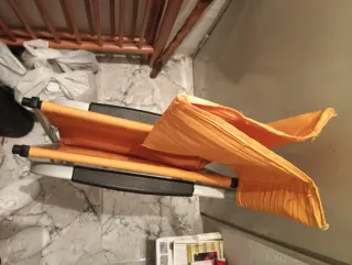 Silla plegable director entre naranja y  amarillo