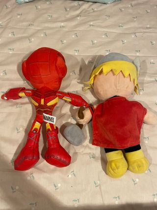 Muñecos Iron Man y Thor