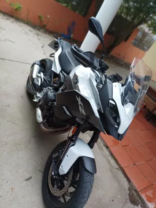 BMW F900XR 2025 - Garantía y Mantenimientos