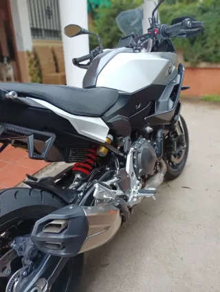 BMW F900XR 2025 - Garantía y Mantenimientos