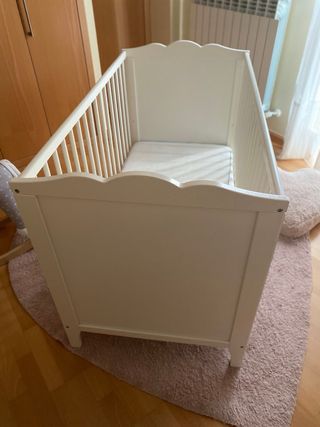Cuna IKEA con colchón