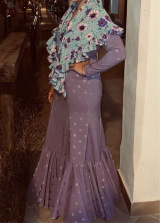 Traje de flamenca morado con lunares