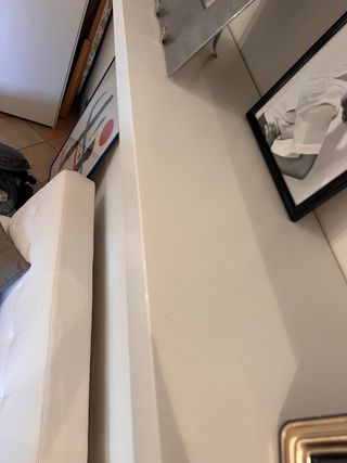 Estanterías blancas de madera