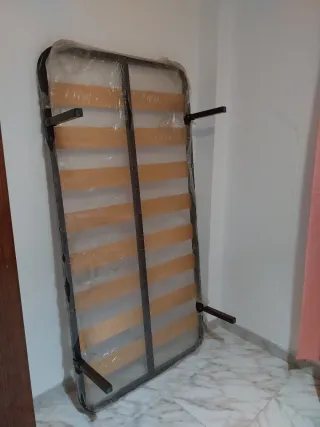 Somier de láminas metálico y madera