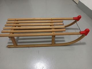 Trineo de madera