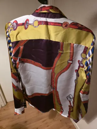 Camisa de raso estampada mujer